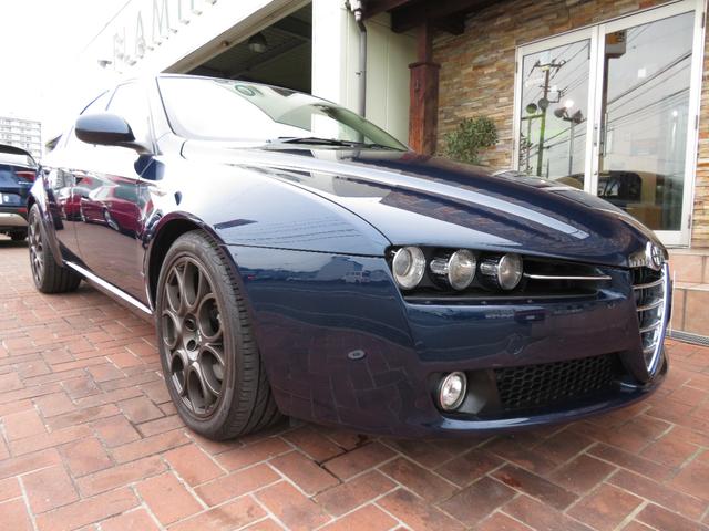 アルファ159 フレッチャロードII HDDナビ ETC ベージュ系革シート シートヒーター パワーシート 18インチアルミホイール(5枚目)