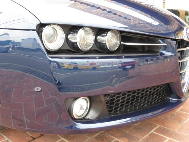 アルファ159 フレッチャロードII HDDナビ ETC ベージュ系革シート シートヒーター パワーシート 18インチアルミホイール(9枚目)