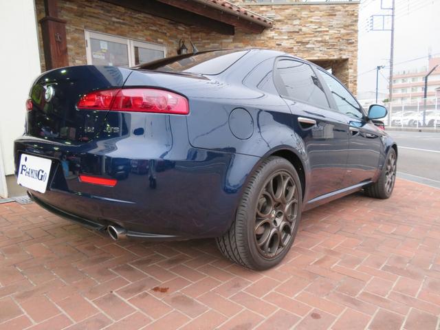 アルファ159 フレッチャロードII HDDナビ ETC ベージュ系革シート シートヒーター パワーシート 18インチアルミホイール(20枚目)