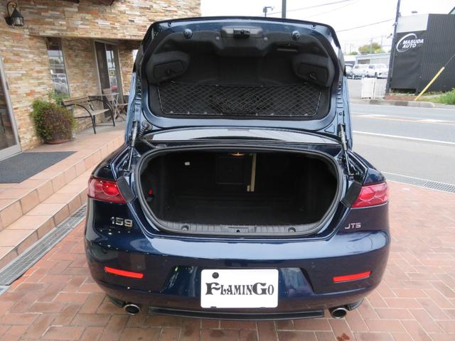 アルファ159 フレッチャロードII HDDナビ ETC ベージュ系革シート シートヒーター パワーシート 18インチアルミホイール(23枚目)