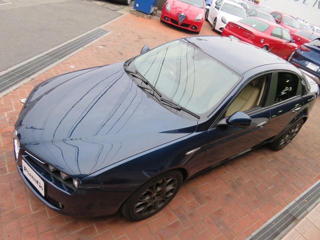 アルファ159 フレッチャロードII HDDナビ ETC ベージュ系革シート シートヒーター パワーシート 18インチアルミホイール(33枚目)