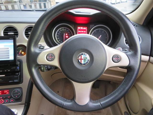 アルファ159 フレッチャロードII HDDナビ ETC ベージュ系革シート シートヒーター パワーシート 18インチアルミホイール(43枚目)