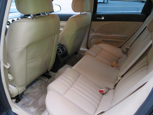 アルファ159 フレッチャロードII HDDナビ ETC ベージュ系革シート シートヒーター パワーシート 18インチアルミホイール(57枚目)