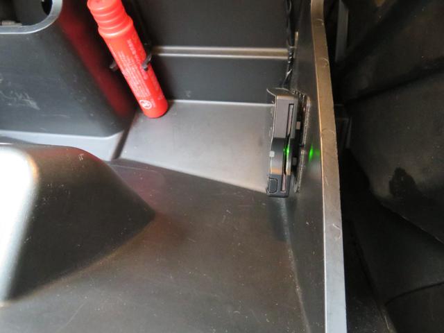 ミト コンペティツィオーネ　ナビフルセグバックカメラ　茶革シート　ＥＴＣ　パドルシフト　シートヒーター　純正１７インチアルミホイール（51枚目）