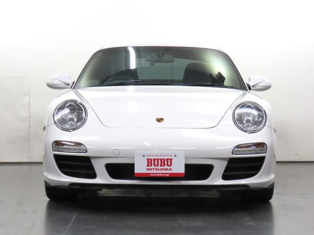 ９１１ ９１１カレラ　ＰＤＫ　後期　スポクロ　ＰＡＳＭ　サンルーフ　黒革　シートヒーター　Ｃｌａｒｉｏｎ製ナビ　地デジＴＶ　Ｂカメラ　オートＡＣ　アルカンターラルーフライニング　ＰＤＬＳキセノン　純正１８インチＡＷ（2枚目）