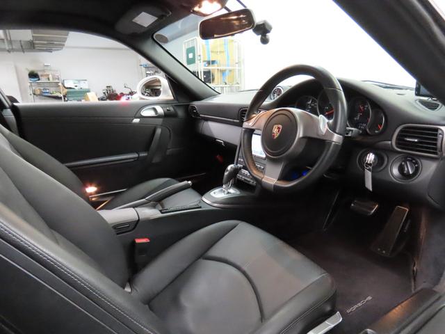 ９１１ ９１１カレラ　ＰＤＫ　後期　スポクロ　ＰＡＳＭ　サンルーフ　黒革　シートヒーター　Ｃｌａｒｉｏｎ製ナビ　地デジＴＶ　Ｂカメラ　オートＡＣ　アルカンターラルーフライニング　ＰＤＬＳキセノン　純正１８インチＡＷ（10枚目）