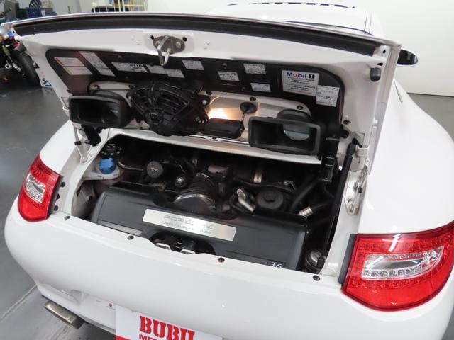 ９１１ ９１１カレラ　ＰＤＫ　後期　スポクロ　ＰＡＳＭ　サンルーフ　黒革　シートヒーター　Ｃｌａｒｉｏｎ製ナビ　地デジＴＶ　Ｂカメラ　オートＡＣ　アルカンターラルーフライニング　ＰＤＬＳキセノン　純正１８インチＡＷ（28枚目）