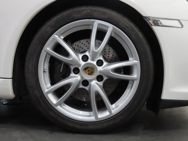 ９１１ ９１１カレラ　ＰＤＫ　後期　スポクロ　ＰＡＳＭ　サンルーフ　黒革　シートヒーター　Ｃｌａｒｉｏｎ製ナビ　地デジＴＶ　Ｂカメラ　オートＡＣ　アルカンターラルーフライニング　ＰＤＬＳキセノン　純正１８インチＡＷ（29枚目）
