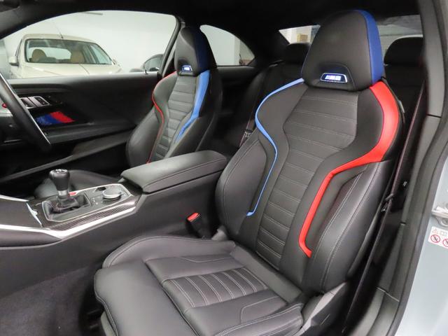 Ｍ２ ベースグレード　Ｍパフォ１９／２０インチ鍛造ＡＷ　カーボンルーフ／ＩＮＴトリム　ＫＷ車高調　ｈａｒｍａｎ／ｋａｒｄｏｎ　ナビＢカメラ　ＰＤＣクルコン　黒革　シートヒーター　Ｍスポーツエキゾースト　ホイール／サス純正有（16枚目）