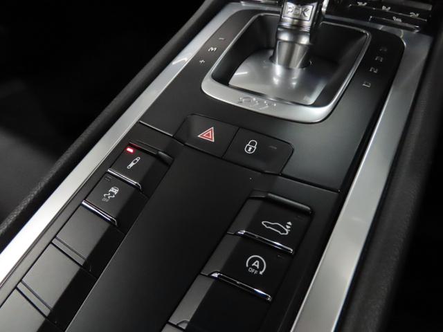 ９１１ ９１１カレラ　スポクロ　ＰＡＳＭ　カレラＳ２０ＡＷ　ＰＣＭナビ　Ｂカメラ　黒革　シートヒーター　オートＡＣ　スポステ　パドルシフト　電格ミラー　アルカンターラルーフ　ＰＤＬＳキセノン　スポーツテールパイプ　ＥＴＣ（29枚目）