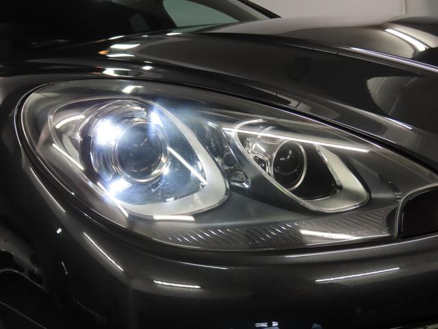 マカン マカン　正規ディーラー車　ブラックレザー　１４ｗａｙメモリーパワーシート／ヒーター　アダプティブクルーズコントロール　エントリードライブ　ＰＤＬＳキセノン　純正ナビ／バックカメラ　純正黒１８ｉｎｔホイール（9枚目）