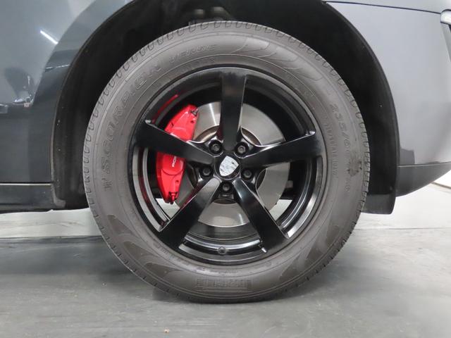 マカン マカン　正規ディーラー車　ブラックレザー　１４ｗａｙメモリーパワーシート／ヒーター　アダプティブクルーズコントロール　エントリードライブ　ＰＤＬＳキセノン　純正ナビ／バックカメラ　純正黒１８ｉｎｔホイール（11枚目）