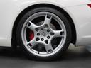 ９１１カレラＳ　正規Ｄ車　左Ｈ　６速ＭＴ　スポーツクロノ　エキゾースト　ＰＡＳＭ　ブラックレザーシート　シートヒーター　純正オーディオ　アルカンタラルーフライニング　ＥＴＣ　純正１９ｉｎｔアルミ　赤キャリパー（14枚目）
