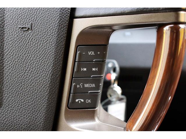 リンカーンナビゲーター ベースグレード 正規ディーラー車 点検記録簿 オーナーズブック スペアキー フルセグサイバーナビ 電動サンルーフ 電動サイドステップ パワーリフトゲート 3列シート8人乗り 黒革パワーシート 電動格納サードシート(44枚目)