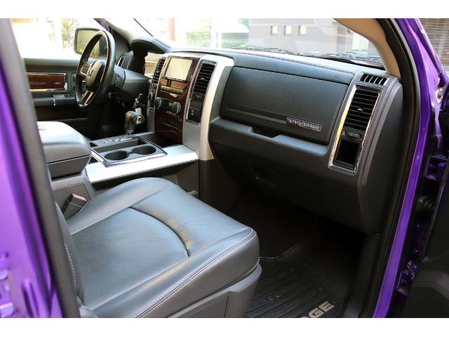 ダッジ・ラム ララミー 新車並行 5.7-HEMI 4WD カスタム 実走行3万mile リフトアップ KMCロックスター20inホイール ポケットスタイルオーバーフェンダー フルセグナビ 取説 点検記録簿 スペアキー(62枚目)