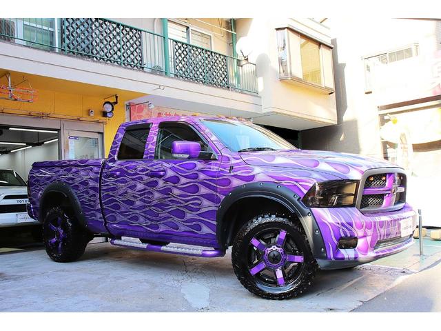 ダッジ・ラム ララミー 新車並行 5.7-HEMI 4WD カスタム 実走行3万mile リフトアップ KMCロックスター20inホイール ポケットスタイルオーバーフェンダー フルセグナビ 取説 点検記録簿 スペアキー(69枚目)