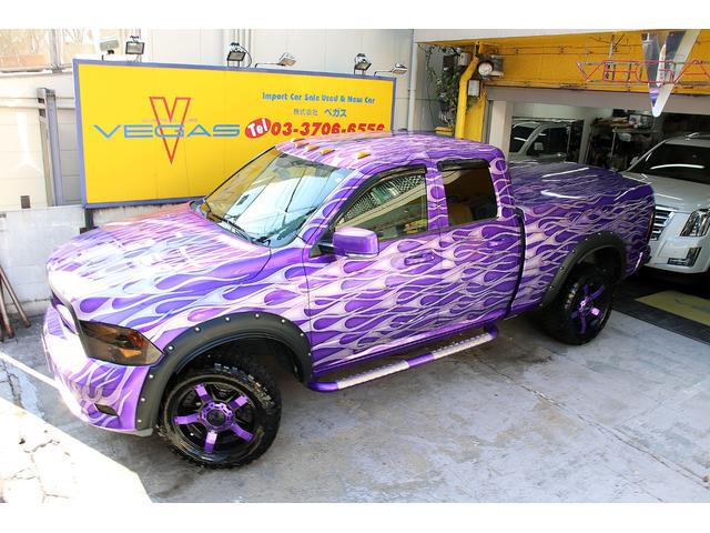 ダッジ・ラム ララミー 新車並行 5.7-HEMI 4WD カスタム 実走行3万mile リフトアップ KMCロックスター20inホイール ポケットスタイルオーバーフェンダー フルセグナビ 取説 点検記録簿 スペアキー(78枚目)