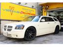 ２００５ｙ　ＤＯＤＧＥ　ＭＡＧＮＵＭ　ＳＸＴ　Ｖ６－３．５　Ｃｕｓｔｏｍ　実走行車両入庫しました。機関的な不具合も無く足回りの車高調サス及び２２ｉｎホイール・タイヤも入れ替え済みで走行状態も良好です