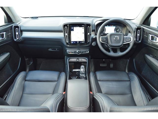 ＸＣ４０ Ｔ４　ＡＷＤ　インスクリプション　ワンオーナー　黒革　ドラレコ　３６０度カメラ　ハーマンカードン　ＬＥＤヘッドライト　ステアリング＆前後シートヒーター　縦列駐車支援システム　ワイヤレススマートフォンチャージ　パワーシート　認定中古車（4枚目）