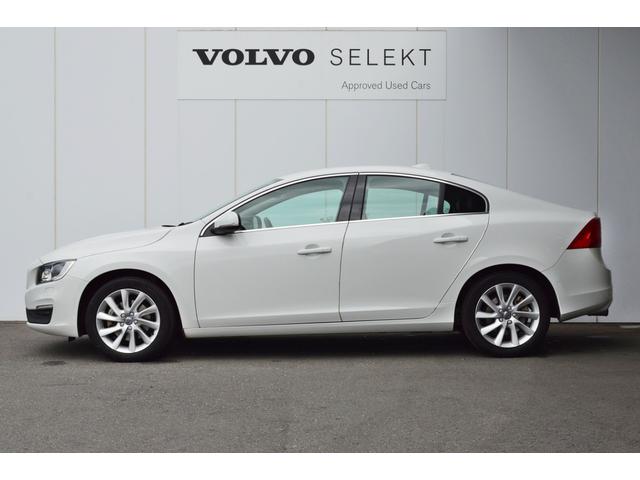 S60 T3 SE 黒革 走行16000キロ ドラレコ 認定中古車 フロントカメラ スマートキー バックカメラ HDDナビ フルセグ シートヒーター(19枚目)