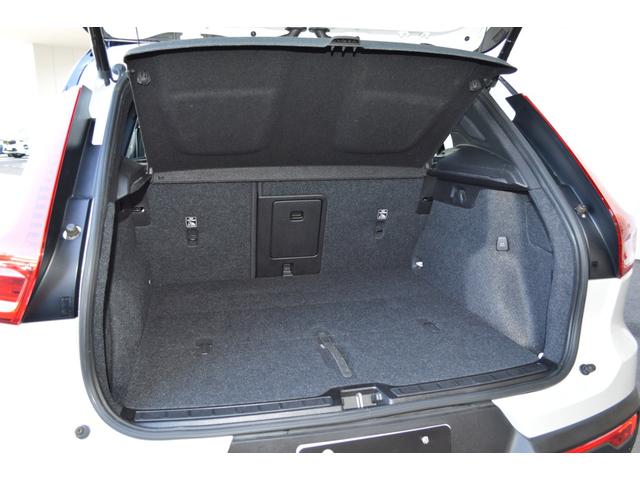 ＸＣ４０ Ｂ４　ＡＷＤ　Ｒデザイン　ガラスサンルーフ　純正前後ドラレコ　ワンオーナー　絶版グレード　ハーマンカードン　ステアリング＆前後シートヒーター　パワーテールゲート　ＬＥＤヘッドライト　１９インチアルミ　ＨＤＤナビ　認定中古車（20枚目）