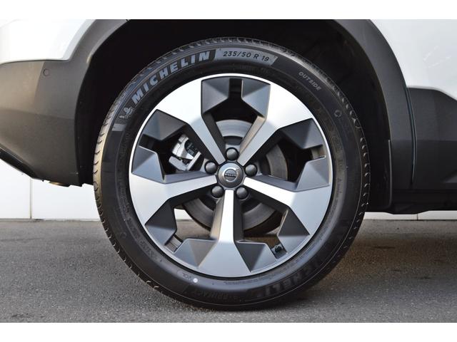 ＸＣ４０ ウルトラ　Ｂ４　ＡＷＤ　ダークエディション　パノラマガラスサンルーフ　特別仕様車　Ｇｏｏｇｌｅ搭載　ハーマンカードン　ピクセルＬＥＤヘッドライト　パワーテールゲート　３６０度カメラ　ステアリング＆前後シートヒーター　ＭＹ２５　認定中古車（24枚目）