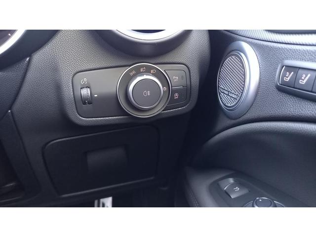 ステルヴィオ ２．２ターボ　ディーゼルＱ４ヴェローチェ（17枚目）