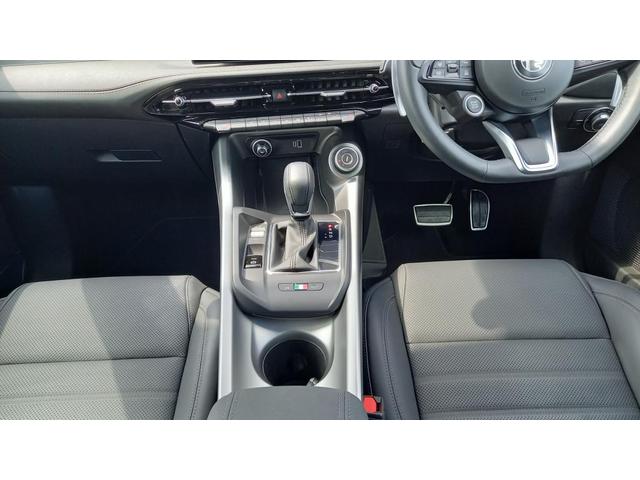 トナーレ ハイブリッド　サンルーフエディション（2枚目）