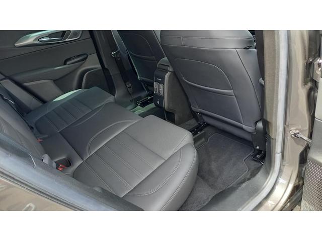 トナーレ ハイブリッド　サンルーフエディション（11枚目）