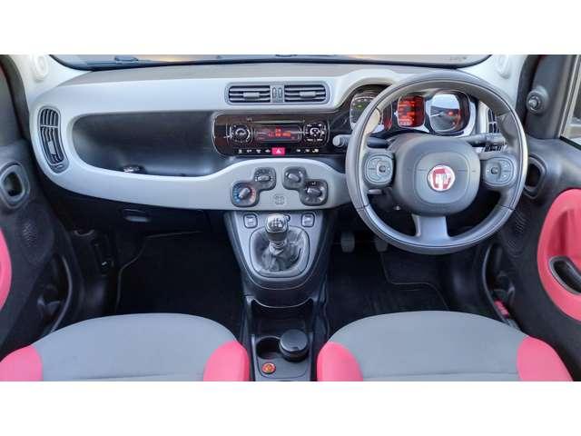 運転席、助手席ともにきれいな状態です♪