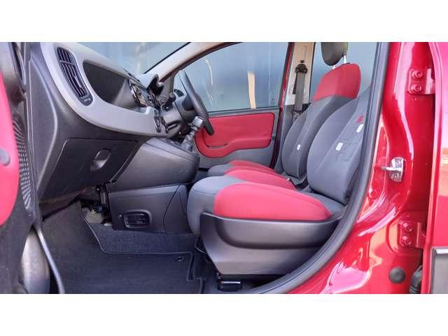 年式の割には助手席シートもきれいな状態です♪