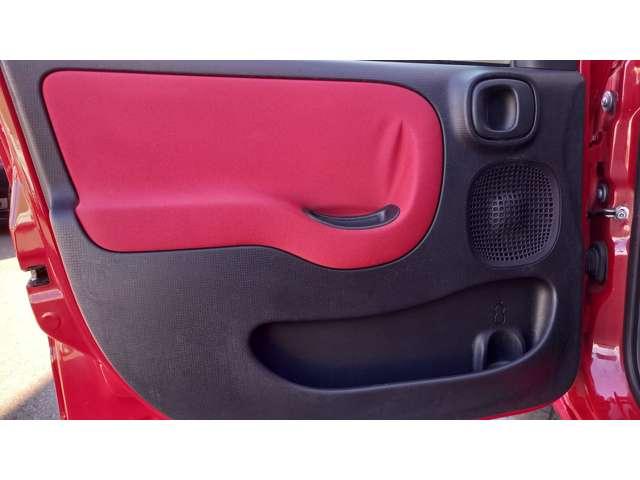 助手席ドア内側の画像です。