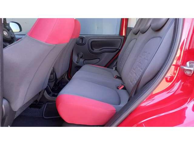 助手席後ろのシートもスレなどない状態です♪