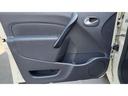 助手席の内側ドアもきれい状態です。