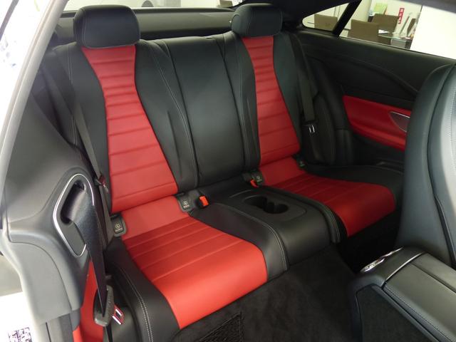 E400 4MクーペスポーツEXCP赤黒革SR1オナ新車保証(16枚目)