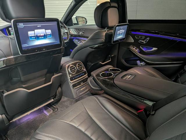 Ｓクラス Ｓ５５０ロング　ＡＭＧライン　ショーファーＰ　黒ナッパ革　パノラマＳＲ　ＨＤＤナビ地デジ３６０°カメラ　Ｒエンタ　ＨＵＤ　Ｂｕｒｍｅｓｔｅｒ　Ｓヒーター＆ベンチレーション＆マッサージ　ＬＥＤライト　自動トランク　禁煙（4枚目）