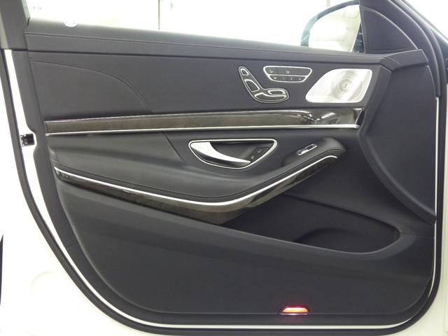 Sクラス S550ロング AMGスポーツ&ショーファー&RセーフティーP レーダーS 黒ナッパ革 パノラマSR HDDナビ地デジ360°カメラ リアエンタ Burmester Sヒーター&ベンチレーション&マッサージ機能 禁煙(41枚目)