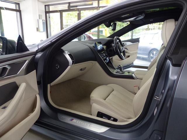 8シリーズ M850i xDrive グランクーペ Dアシストプロ 白革 SR HDDナビ地デジTOP&3Dビュー ライブコックピット HUD harman&kardon 前後席Sヒーター 前席ベンチレーション BMWレーザーライト 自動トランク 禁煙(28枚目)