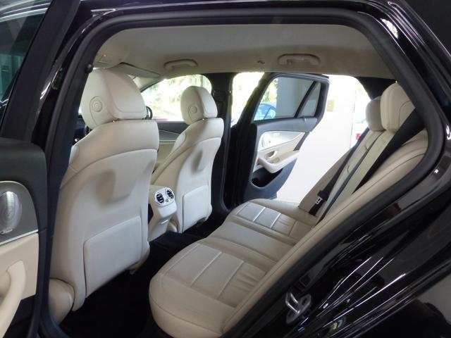 Eクラスステーションワゴン E220d ステーションワゴン アバンギャルド EXCP RSP ベージュ革 HDDナビ地デジ360度カメラ 中期ステアリング Meコネクト HUD Burmester エアバランスP 前後席Sヒーター LEDライト 自動テールゲート 禁煙1オナ(30枚目)