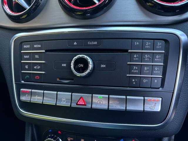 ＣＬＡクラス ＣＬＡ４５　４マチック　後期型　ＲＳＰ　黒革　パノラマＳＲ　ＨＤＤナビ地デジＢカメラ　Ｓヒーター　ＬＥＤライト　Ｐアシスト　ハイビームＡ　ＡＣＣ　レーンキープ　分割可倒式シート　メモリー付Ｐシート　ＡＭＧ製１９ＡＷ　禁煙（3枚目）