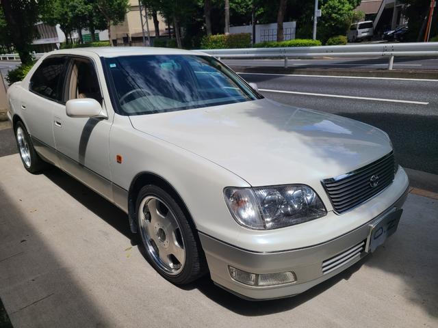 セルシオ Ｃ仕様　Ｆパッケージ　車高調ローダウン　１８インチアルミ　リヤ３面スモークフィルム　サイドバイザー　純正ナビＥＴＣ　取説　記録簿１４枚　スペアキー（6枚目）