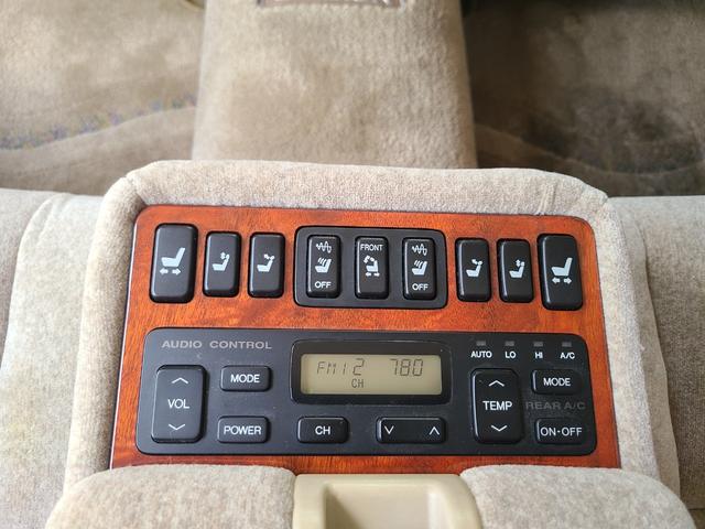 セルシオ Ｃ仕様　Ｆパッケージ　車高調ローダウン　１８インチアルミ　リヤ３面スモークフィルム　サイドバイザー　純正ナビＥＴＣ　取説　記録簿１４枚　スペアキー（35枚目）