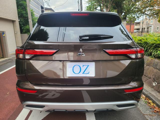 アウトランダーPHEV G 1オーナー P仕様 ホワイトレザーシート ヘッドアップディスプレイ 前後シートヒーター BOSEサウンドシステム ナビTVETC 360度モニター コンソールイルミネーション ステアリングヒーター(12枚目)