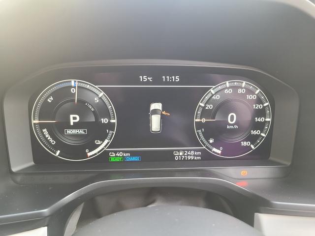 アウトランダーPHEV G 1オーナー P仕様 ホワイトレザーシート ヘッドアップディスプレイ 前後シートヒーター BOSEサウンドシステム ナビTVETC 360度モニター コンソールイルミネーション ステアリングヒーター(16枚目)