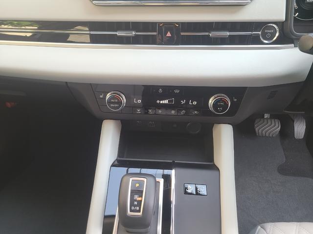 アウトランダーPHEV G 1オーナー P仕様 ホワイトレザーシート ヘッドアップディスプレイ 前後シートヒーター BOSEサウンドシステム ナビTVETC 360度モニター コンソールイルミネーション ステアリングヒーター(23枚目)