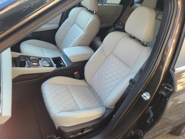 アウトランダーPHEV G 1オーナー P仕様 ホワイトレザーシート ヘッドアップディスプレイ 前後シートヒーター BOSEサウンドシステム ナビTVETC 360度モニター コンソールイルミネーション ステアリングヒーター(26枚目)