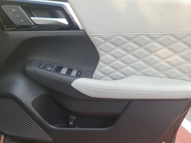 アウトランダーPHEV G 1オーナー P仕様 ホワイトレザーシート ヘッドアップディスプレイ 前後シートヒーター BOSEサウンドシステム ナビTVETC 360度モニター コンソールイルミネーション ステアリングヒーター(36枚目)