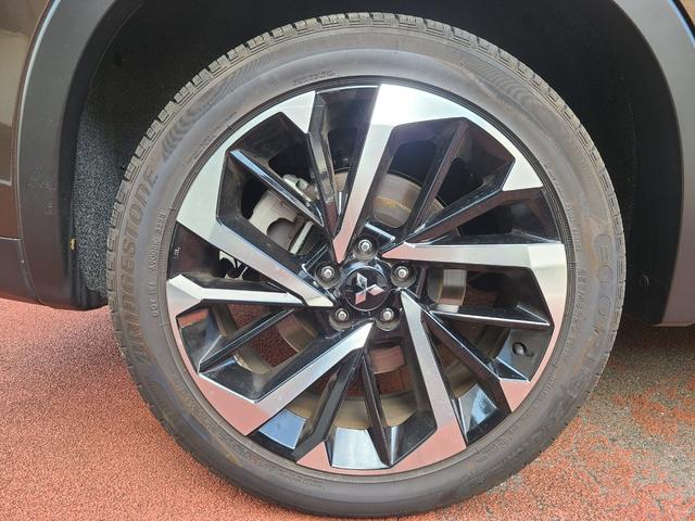 アウトランダーPHEV G 1オーナー P仕様 ホワイトレザーシート ヘッドアップディスプレイ 前後シートヒーター BOSEサウンドシステム ナビTVETC 360度モニター コンソールイルミネーション ステアリングヒーター(39枚目)