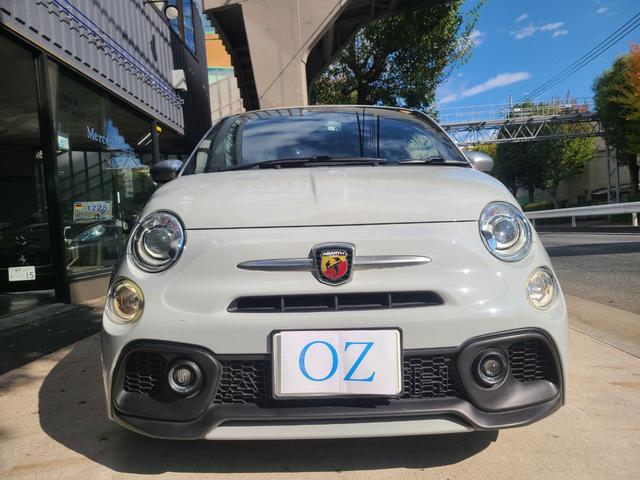 アバルト595 ツーリズモ 認定中古車 黒革シート ナビTVETCバックカメラ サイドバイザー スモークフィルム リヤコーナーセンサー USB 保証書 記録簿 取説(4枚目)