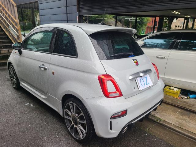 アバルト595 ツーリズモ 認定中古車 黒革シート ナビTVETCバックカメラ サイドバイザー スモークフィルム リヤコーナーセンサー USB 保証書 記録簿 取説(39枚目)